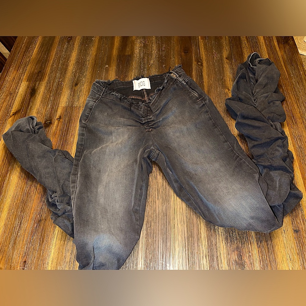 Urban outfitters black v line jeans
